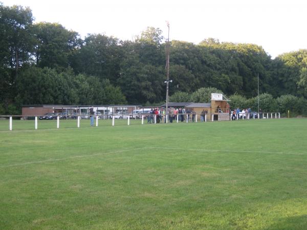 Hans-Werner-Dose-Sportanlagen - Bösdorf-Oberkleveez