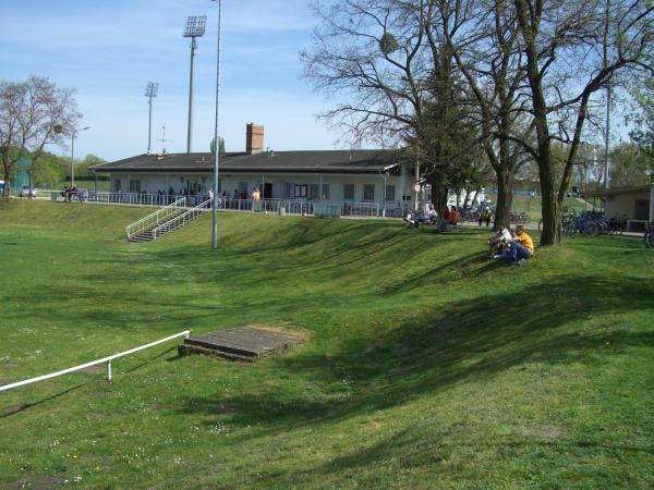 Sportplatz Tannenheger - Dessau-Roßlau