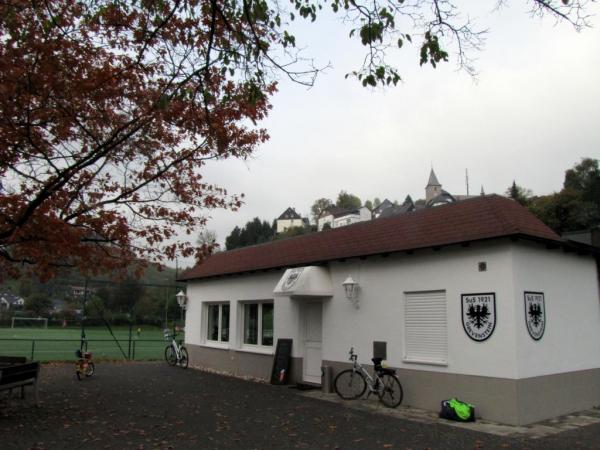 Wiesengrund-Stadion - Meschede-Grevenstein