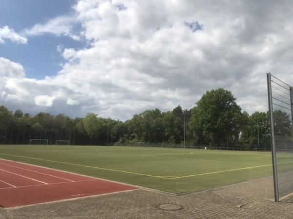 Sportanlage Ostenländer Straße Platz 2 - Paderborn-Sande