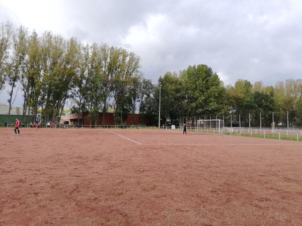 Heinrich-Hamacher-Sportpark Platz 3 - Duisburg-Neumühl