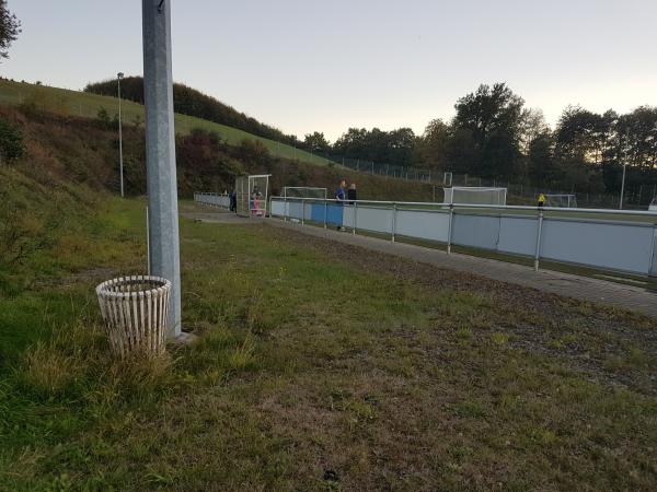 Sportplatz Zur Vogelstange - Drolshagen-Iseringhausen