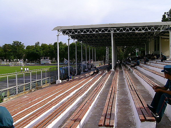 Metallurg stadioni - Olmaliq (Almalyk)