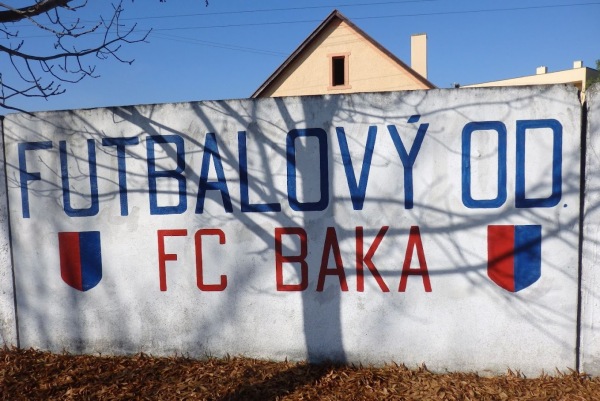 Futbalové ihrisko Baka - Baka