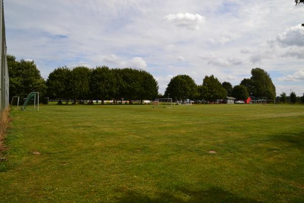 Sportanlage Rostocker Straße Platz 2 - Dettmannsdorf