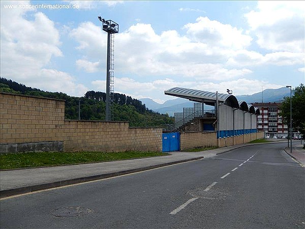 Campo Municipal de Urritxe - Amorebieta-Echano, PV