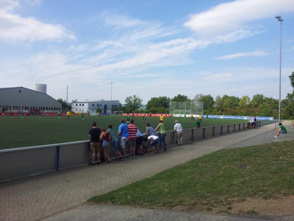 Schul- & Sportzentrum Mülheim-Kärlich Platz 2 - Mülheim-Kärlich