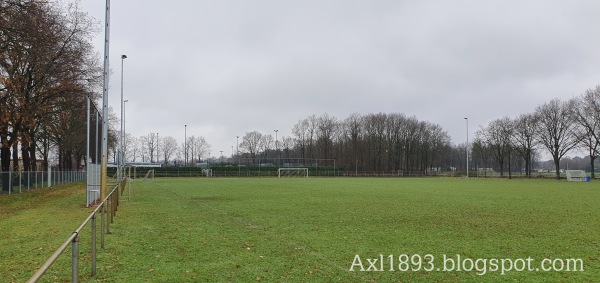 Sportpark Achter 't Hof veld 2 - Halderberge-Hoeven