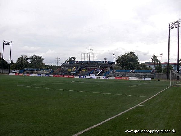 Estadio Javier Cruz - Ciudad de Panamá