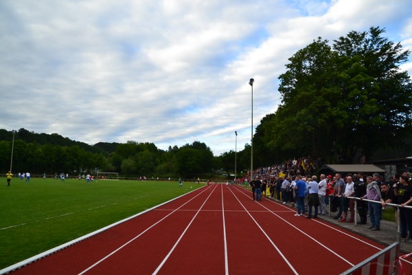 Stadion Lahrer Herrlichkeit - Bürdenbach-Bruch