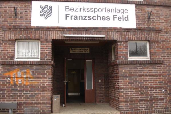 Konrad-Koch-Stadion der Bezirkssportanlage Franzsches Feld - Braunschweig