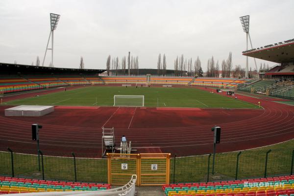 Friedrich-Ludwig-Jahn-Sportpark - Berlin-Prenzlauer Berg