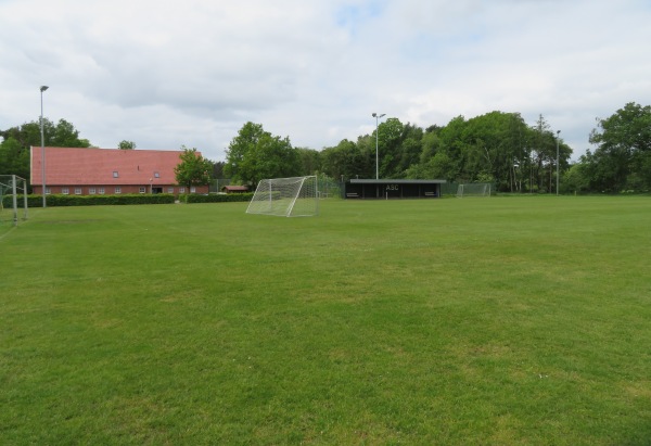 Sportplatz am Heideschlösschen 3 - Itterbeck-Wielen