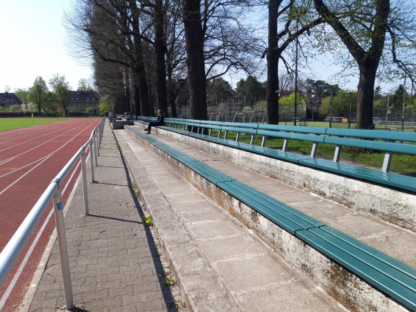 Hubertus-Sportplatz - Berlin-Grunewald