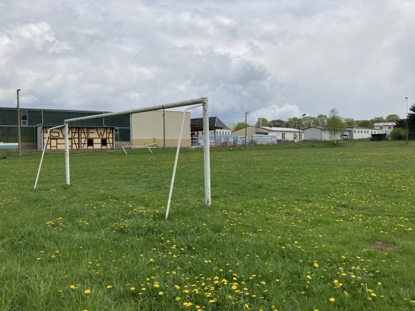 Sportplatz am Kreuztannenwald - Rechenberg-Bienenmühle-Clausnitz