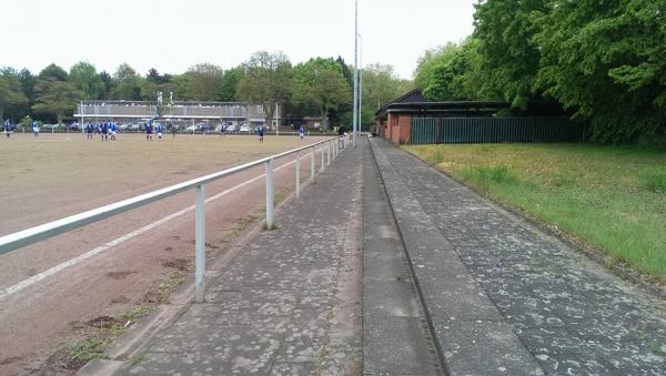 Bezirkssportanlage Karl-Hohmann-Straße - Düsseldorf-Benrath