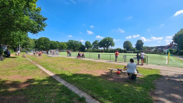 Bezirkssportanlage Brüder-Grimm-Ring B-Platz - Lübeck-Moisling