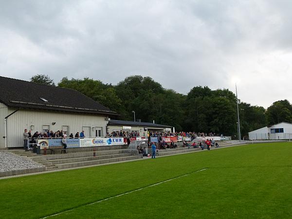 Sportplatz Schönbacher Straße - Breitscheid/Hessen