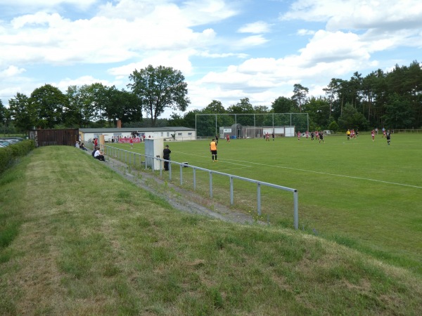 Sportplatz Berliner Chaussee - Nuthe-Urstromtal-Woltersdorf