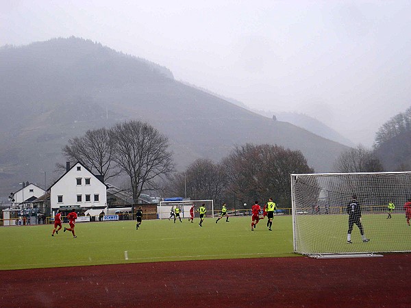Kalli-Hartmann Stadion - Zell/Mosel
