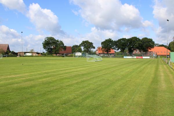 Sportplatz an der Schule - Dunum