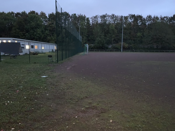 Stadion an der Autobahn Nebenplatz - Hürth-Efferen