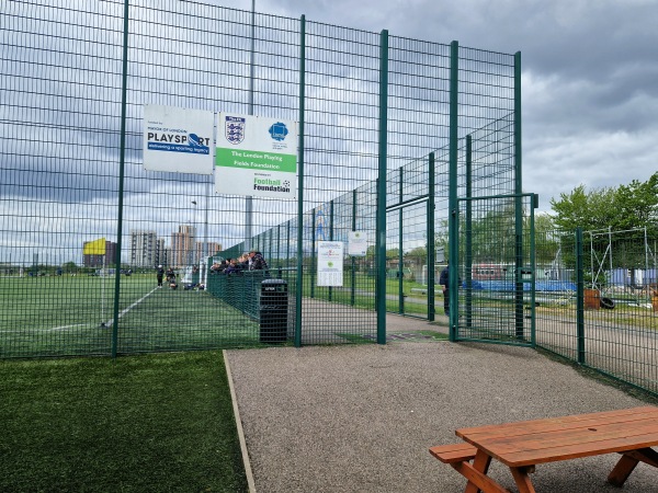 Douglas Eyre Sports Centre - London, Greater London