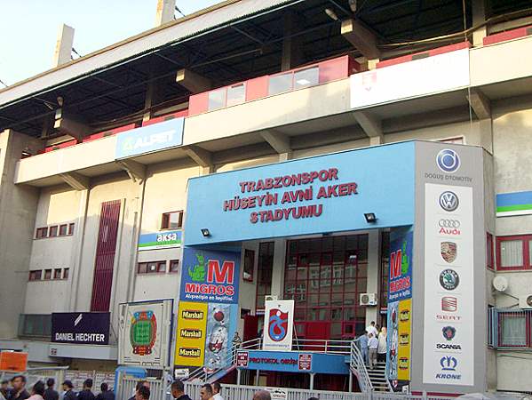 Hüseyin Avni Aker Stadyumu - Trabzon