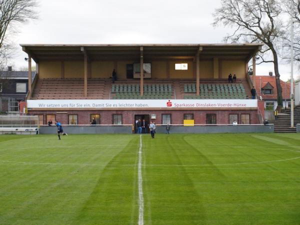 Dorotheen-Kampfbahn der Bezirkssportanlage Lohberg - Dinslaken-Lohberg