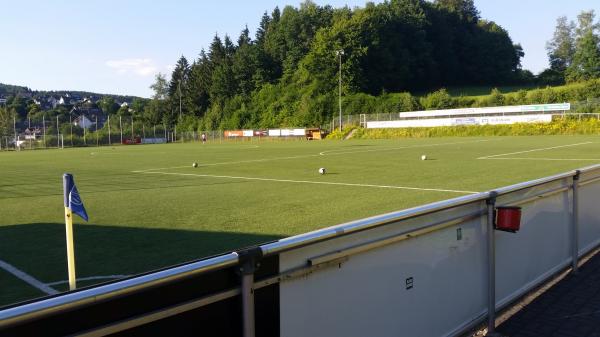 Sportplatz Zur alten Kapelle - Drolshagen-Schreibershof