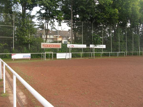 Sportplatz Im Weidenbruch - Köln-Höhenhaus