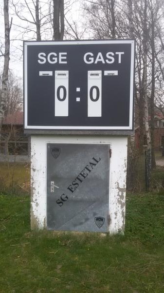 Sportplatz an der Schule - Buchholz/Nordheide-Sprötze