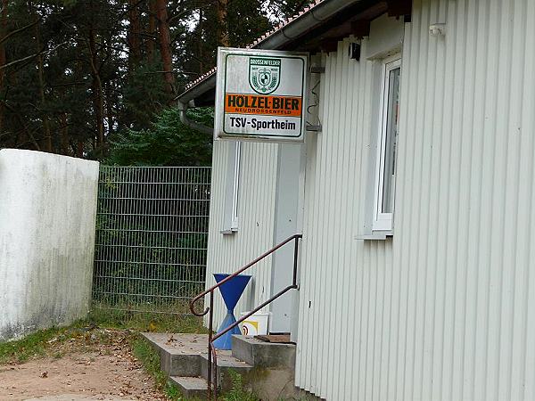 mittlerweile Kunstrasen