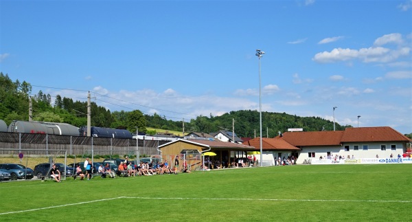 Sportplatz Schlüßlberg - Schlüßlberg