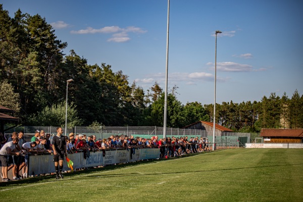 Mönchswaldstadion - Mitteleschenbach