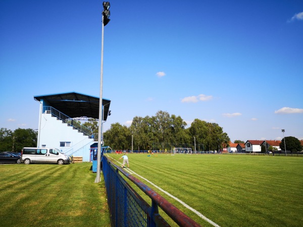 Stadion Paža - Antin