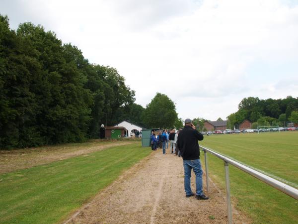 Fritz-Schumacher-Sportpark - Bad Sassendorf-Ostinghausen