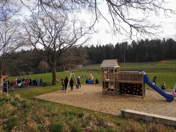 Sportanlage Mennersberg - Kastl/Lauterachtal-Mennersberg