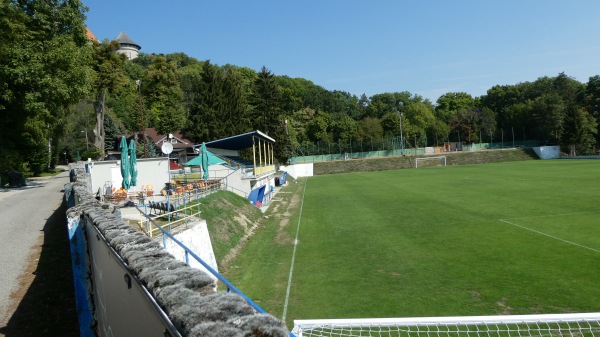 Futbalový štadión OŠK Smolenice - Smolenice