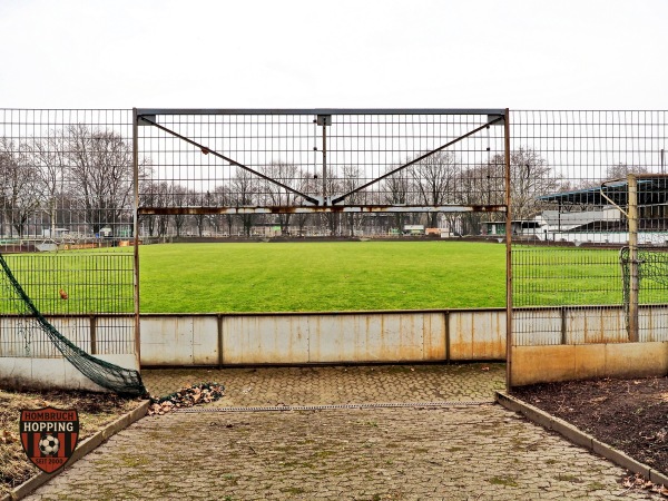 Autoteile Petras Arena Warbruckstraße - Duisburg-Marxloh