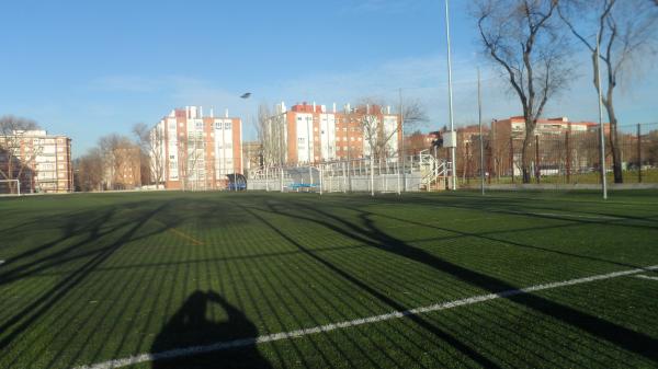 Campo de Fútbol La Almudena - Madrid, MD