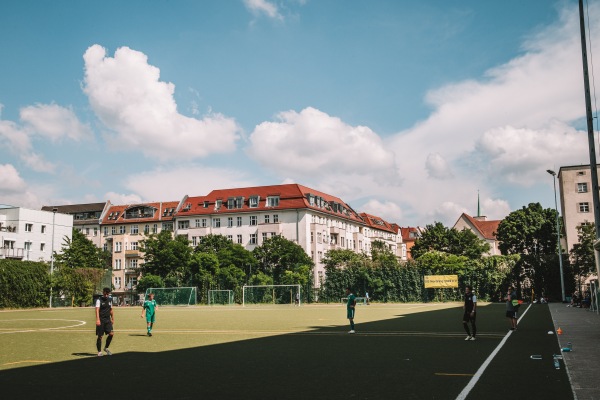 Tesch-Sportplatz - Berlin-Prenzlauer Berg
