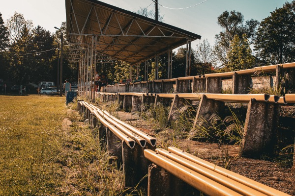 Boisko w Henrykowie - Henryków