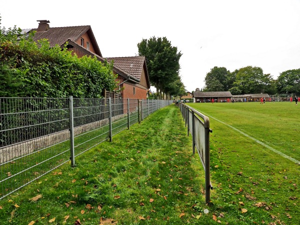 Sportplatz Rotdornweg - Delbrück-Sudhagen
