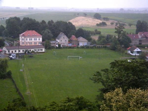 Blick vom Schloss auf den Platz
