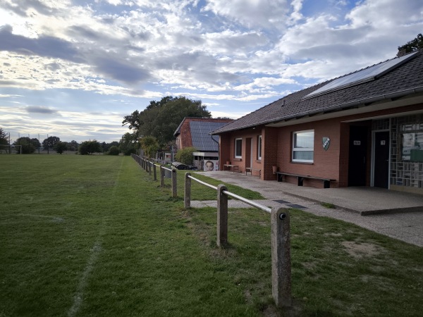 Sportanlage Leeseringer Weg - Husum bei Nienburg-Schessinghausen