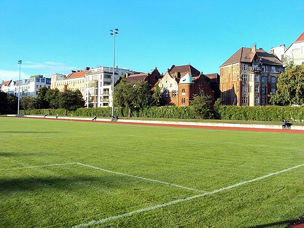 Friedrich-Ludwig-Jahn-Sportpark Kleines Stadion - Berlin-Prenzlauer Berg