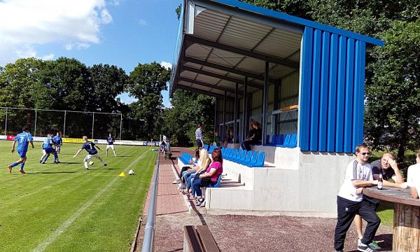 Sportplatz an der Grundschule - Rhauderfehn-Collinghorst