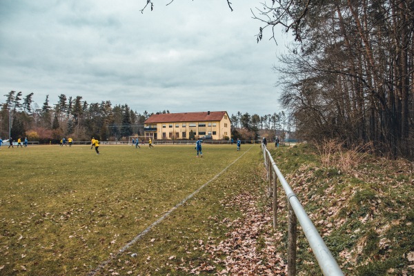 Kurt-Ströbel-Waldkampfbahn - Zirndorf-Weiherhof