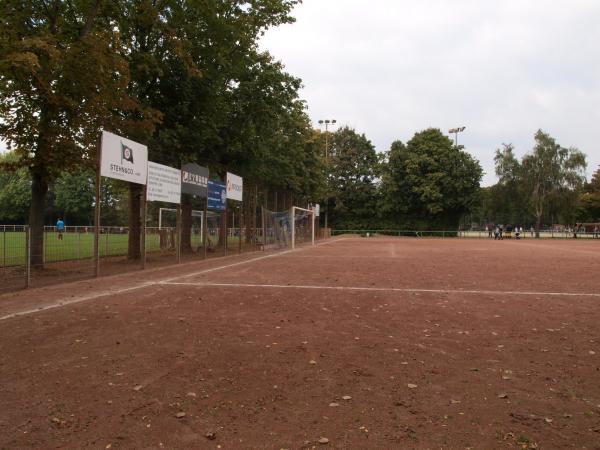 Bezirkssportanlage Duissern SVD-Platz 2 - Duisburg-Duissern